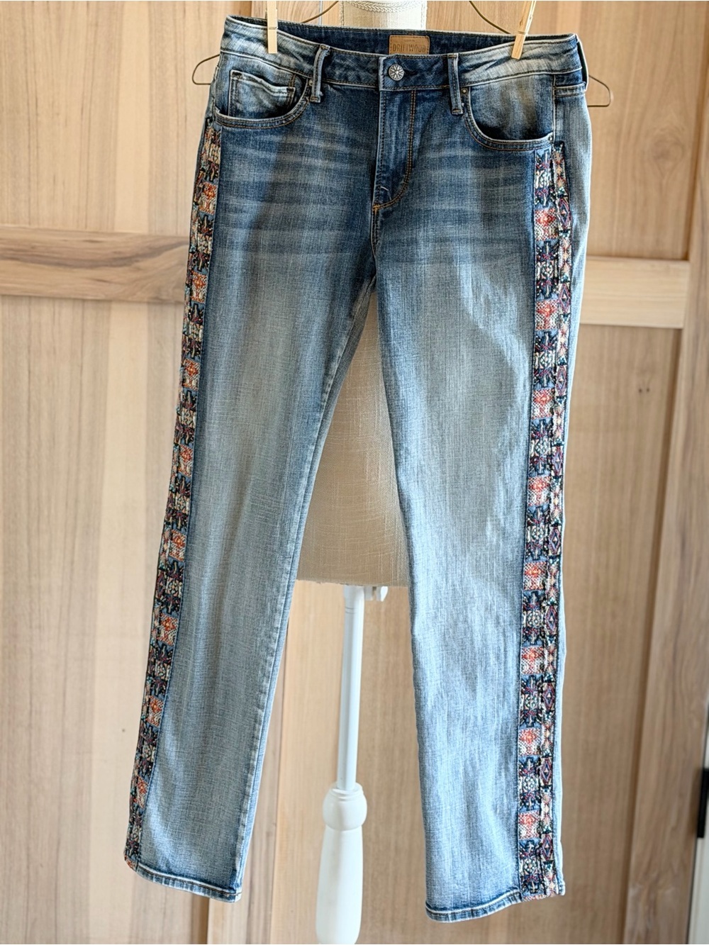 Sundance Driftwood Embellished Classic Denim Jeans. Audrey | Women’s Sz-29